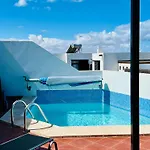Ferienhaus Trendy Isabella, Heated Pool