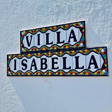 Trendy Isabella, Heated Pool Semesterbostad